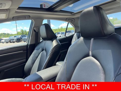 Used 2022 Toyota Camry XSE AWD/4WD image 2