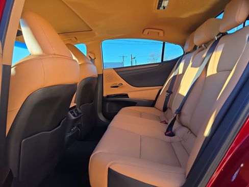 New 2025 Lexus ES 350 w/ Premium Package image 13