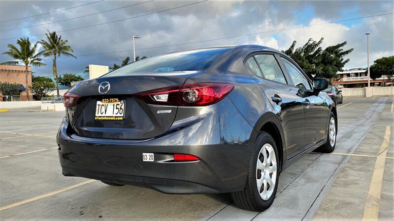Used 2017 MAZDA MAZDA3 Sport FWD image 4
