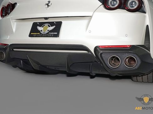 Used 2023 Ferrari 812 GTS image 10