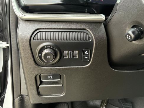 Used 2022 Jeep Wagoneer Series III w/ Flexible Seating Group AWD/4WD image 24
