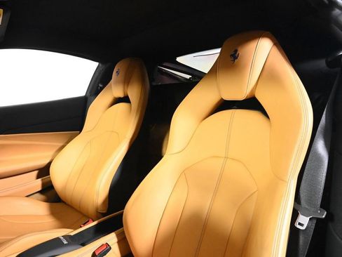 Certified 2022 Ferrari F8 Tributo RWD image 17