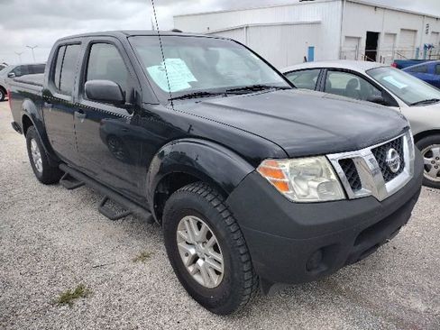 Used 2014 Nissan Frontier SV AWD/4WD image 5