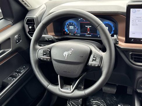 Certified 2025 Ford Bronco Sport Outer Banks w/ Outer Banks Tech Package+ image 9