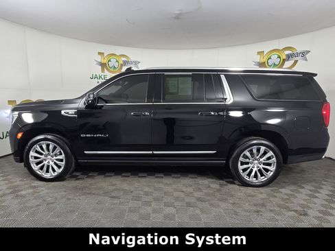 Certified 2024 GMC Yukon XL Denali image 4