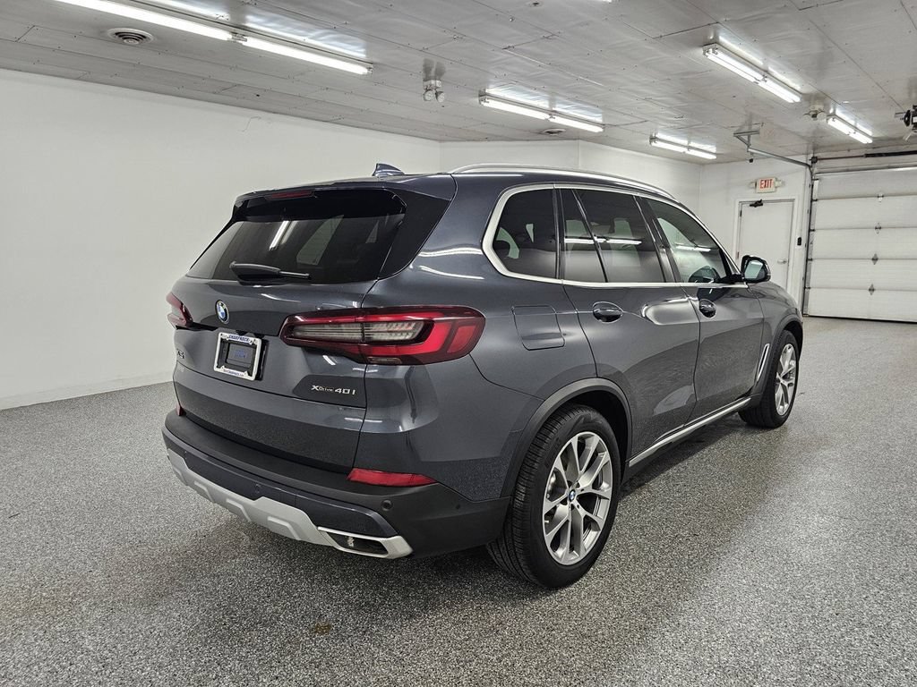 Used 2022 BMW X5 xDrive40i AWD/4WD image 4