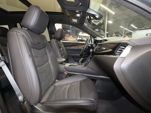 Certified 2025 Cadillac XT6 Sport w/ Platinum Package AWD/4WD image 27