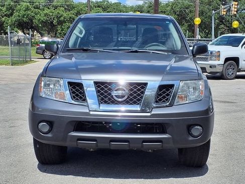 Used 2019 Nissan Frontier SV RWD image 2