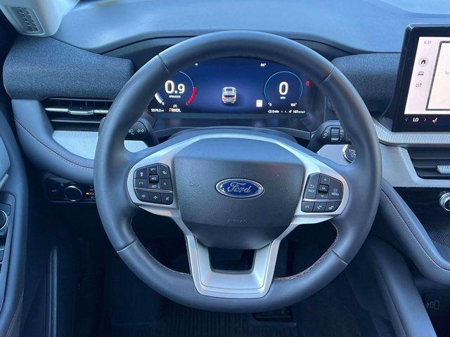 Used 2026 Ford Explorer Active AWD/4WD image 18