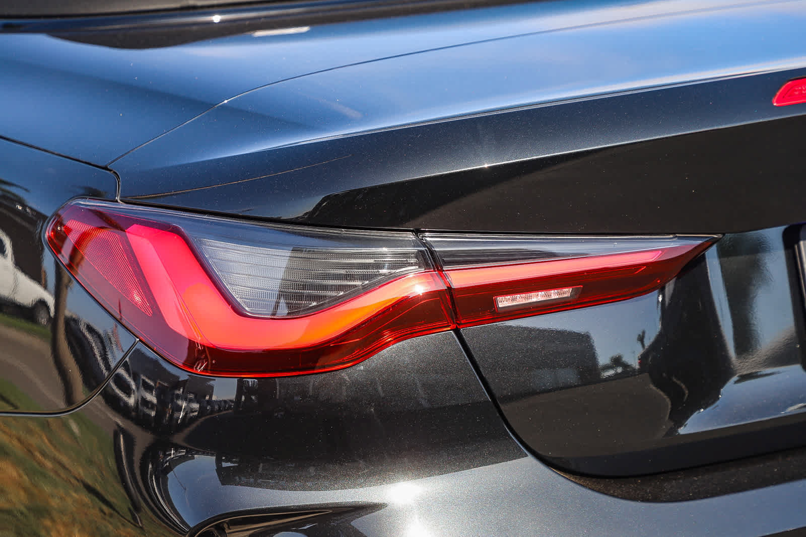Used 2024 BMW 430i Convertible w/ M Sport Package RWD image 13