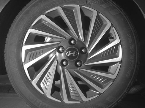 Used 2025 Hyundai Sonata SEL FWD image 15