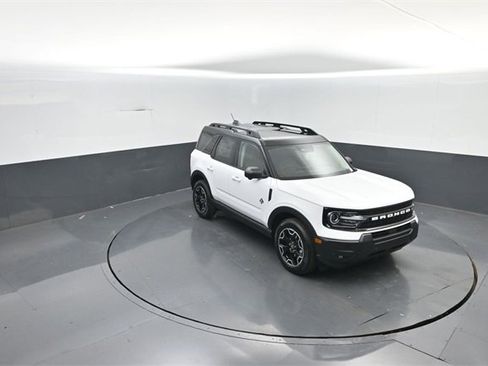 New 2025 Ford Bronco Sport Outer Banks w/ Outer Banks Tech Package+ image 14