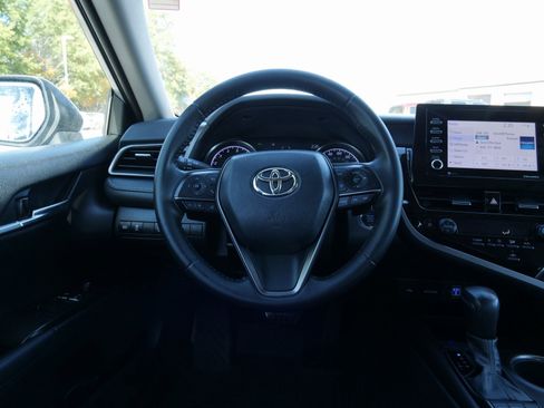 Used 2022 Toyota Camry SE w/ Convenience Package image 22