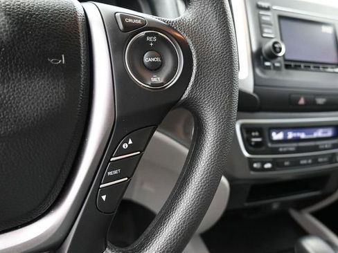 Used 2018 Honda Pilot LX image 28