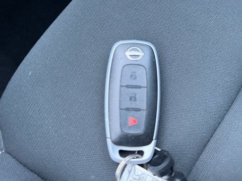 Used 2024 Nissan Rogue S AWD/4WD image 20