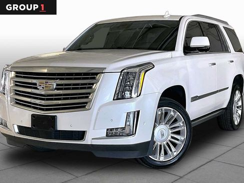 Used 2020 Cadillac Escalade Platinum AWD/4WD image 1