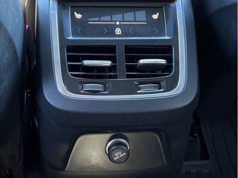 Used 2019 Volvo XC90 T8 Momentum w/ Advanced Package image 12