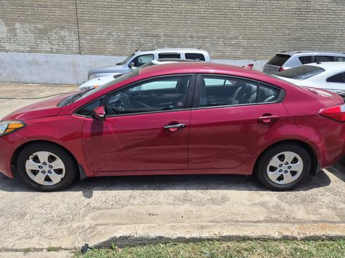 Used 2015 Kia Forte LX w/ Popular Package FWD image 2