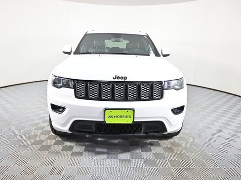 Used 2020 Jeep Grand Cherokee Altitude AWD/4WD image 10