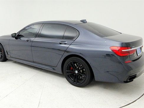 Used 2017 BMW 750i xDrive image 4