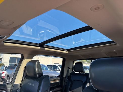Used 2019 RAM 1500 Laramie AWD/4WD image 36