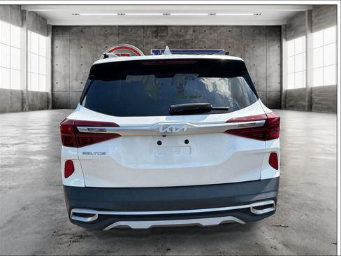 Used 2022 Kia Seltos S AWD/4WD image 6