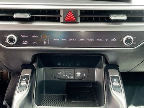 Certified 2025 Kia Sorento S AWD/4WD image 25
