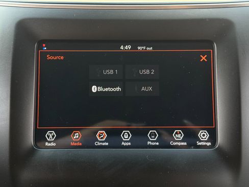 Used 2019 Jeep Cherokee Latitude w/ Popular Appearance Group FWD image 22