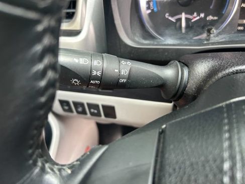 Used 2015 Toyota Highlander Limited Platinum AWD/4WD image 24