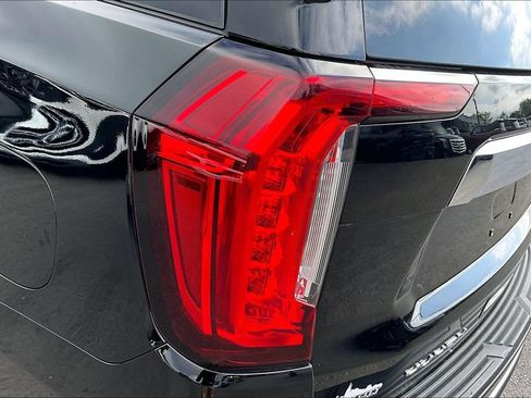 Used 2024 GMC Yukon SLT AWD/4WD image 25