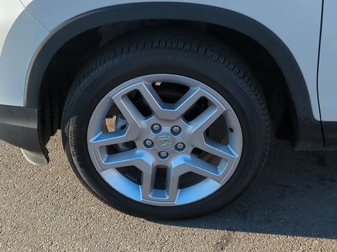 Used 2024 Honda Passport EX-L image 14