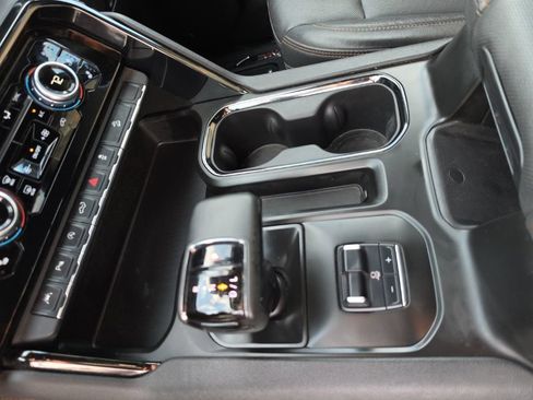 Used 2025 GMC Sierra 1500 AT4 w/ AT4 Premium Package AWD/4WD image 29