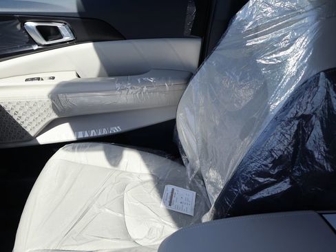 New 2026 Kia Carnival SX Prestige image 21