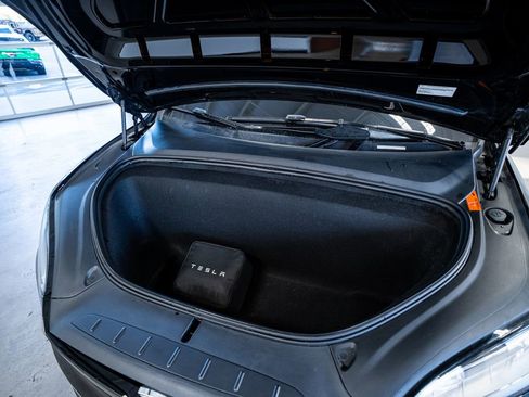 Used 2022 Tesla Model X Plaid image 63