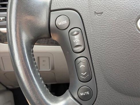 Used 2009 Hyundai Santa Fe SE FWD image 4