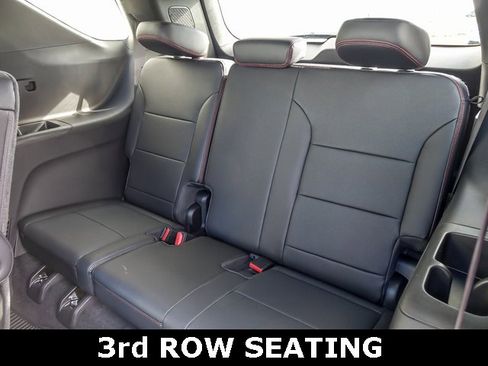 New 2026 Chevrolet Traverse RS w/ LPO, Floor Liner Package image 20