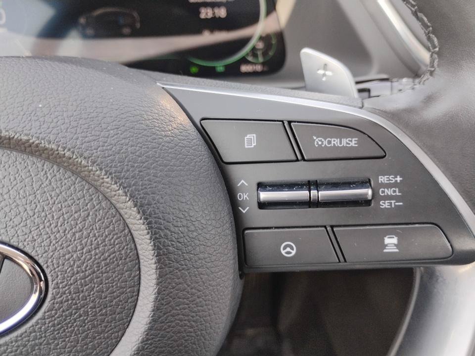 Used 2023 Hyundai Sonata Limited w/ Cargo Package FWD image 23