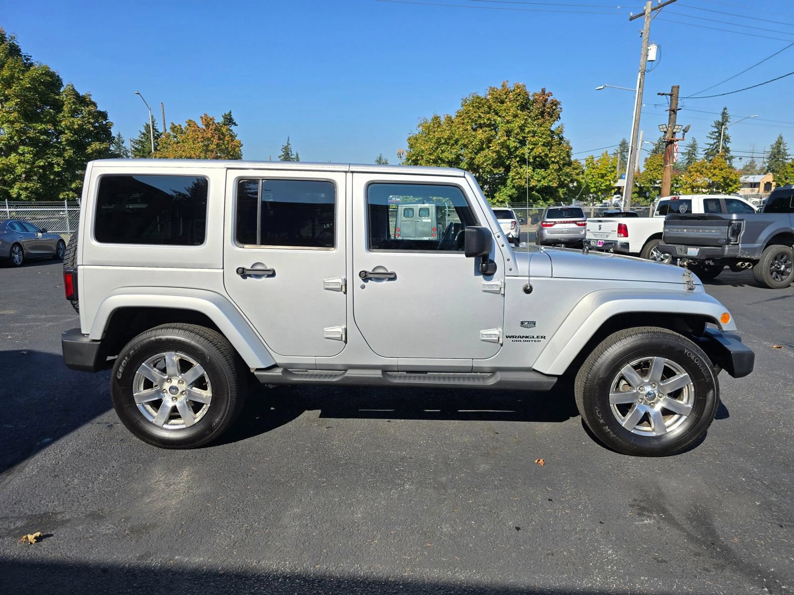 Used 2011 Jeep Wrangler Unlimited 70th Anniversary w/ Dual Top Group AWD/4WD image 6