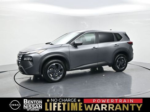 Used 2025 Nissan Rogue SV FWD image 1