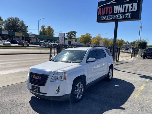 Used 2015 GMC Terrain SLT image 1