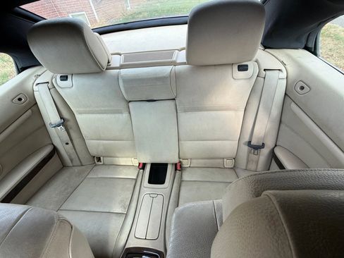 Used 2011 BMW 328i Convertible image 18