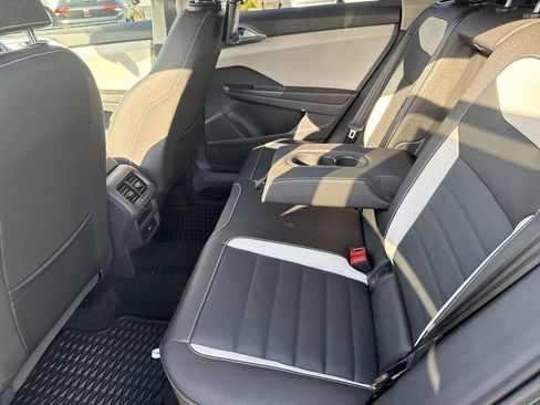 New 2025 Volkswagen Taos SEL image 30