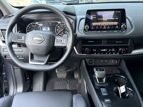 Certified 2026 Nissan Rogue SV w/ SV Premium Package FWD image 7