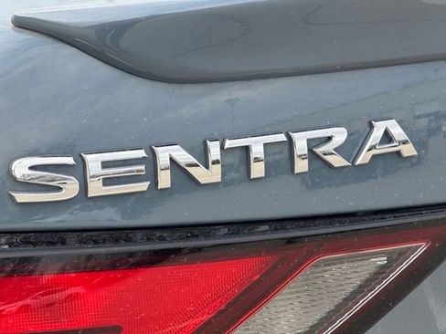 Used 2025 Nissan Sentra SR w/ SR Premium Package image 44
