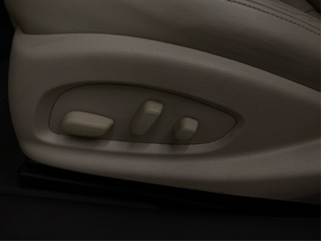 Used 2015 Buick LaCrosse Leather FWD image 25