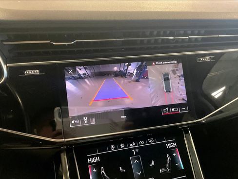 Used 2020 Audi Q7 3.0T Premium Plus AWD/4WD image 27