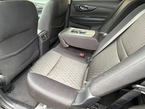 Used 2017 Nissan Rogue S w/ S Family Package image 17