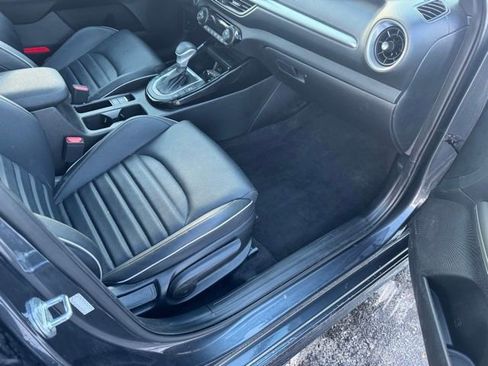 Used 2023 Kia Forte GT-Line w/ GT-Line Premium Package image 15