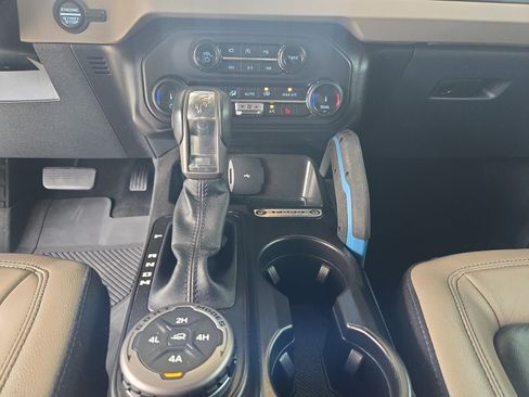 Used 2022 Ford Bronco Wildtrak AWD/4WD image 12