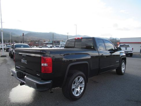 Used 2017 GMC Sierra 1500 SLE w/ SLE Value Package image 3